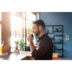 Cafetera Superautomática Philips EP2220/10 Serie 2200 – 15 bar, 12 Muelas, Espumador de Vapor, AquaClean, Negro - Imagen 2